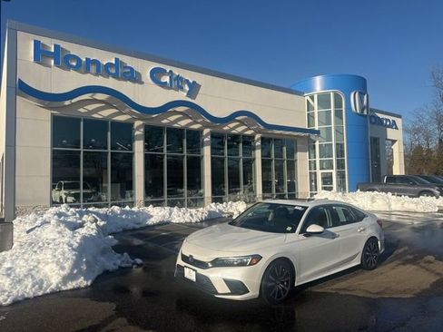 Used 2023 Honda Civic EX image 2