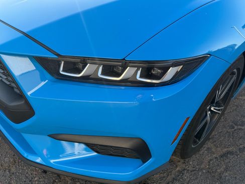 Certified 2024 Ford Mustang Coupe RWD image 9