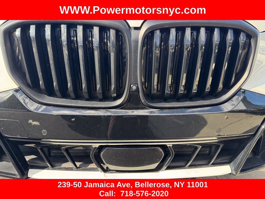 Used 2024 BMW X5 xDrive40i w/ M Sport Package AWD/4WD image 10