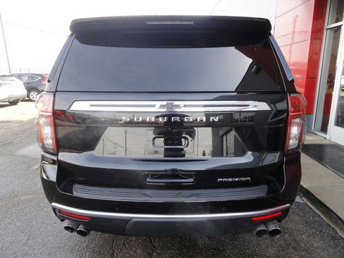 Used 2021 Chevrolet Suburban LT image 7