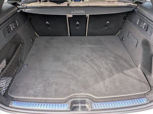 Used 2026 Mercedes-Benz GLC 300 image 6