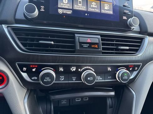Used 2021 Honda Accord Touring image 16