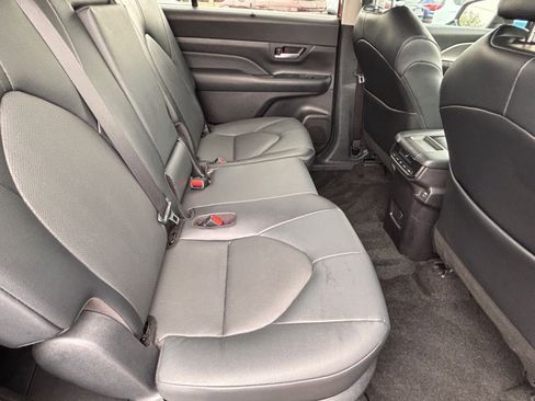 Used 2025 Toyota Grand Highlander FWD image 15