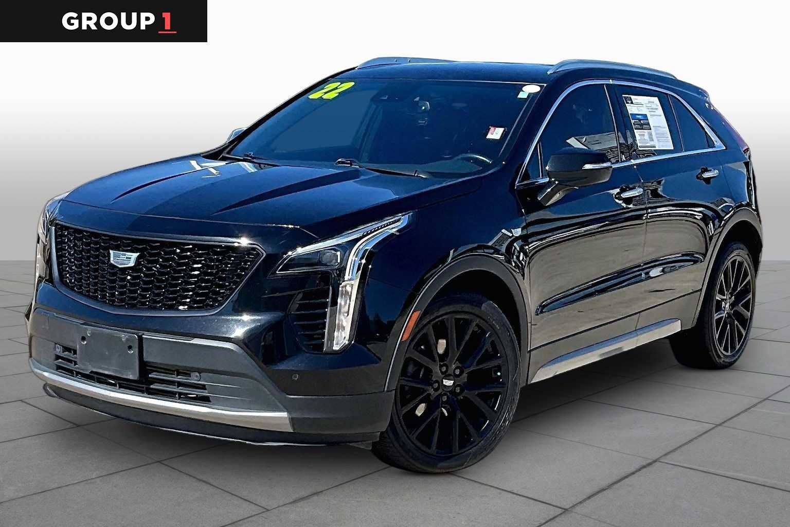 Used 2022 Cadillac XT4 Premium Luxury w/ LPO, ONYX Package FWD image 1