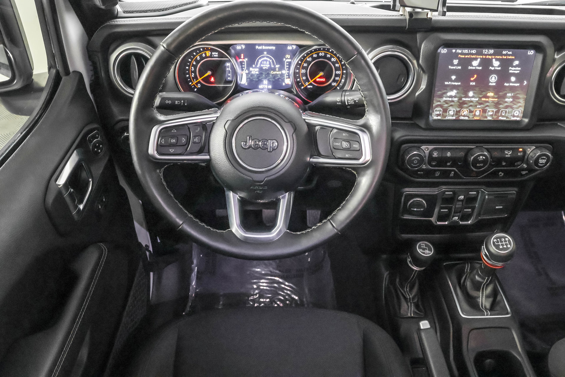 Used 2022 Jeep Wrangler Unlimited Sahara w/ Safety Group AWD/4WD image 38