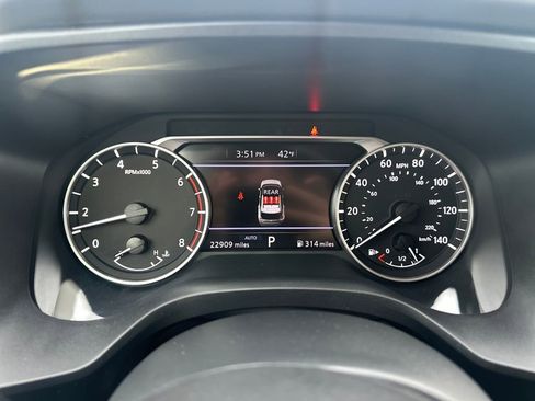 Used 2023 Nissan Rogue SV w/ SV Premium B Package image 20