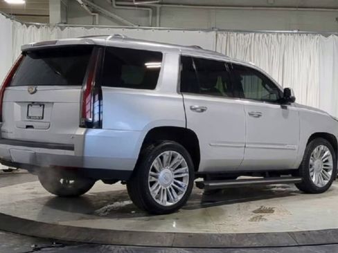 Used 2015 Cadillac Escalade Platinum image 10