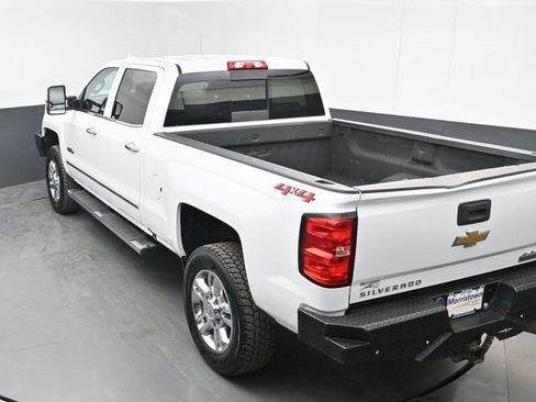 Used 2019 Chevrolet Silverado 2500 High Country w/ Duramax Plus Package image 38