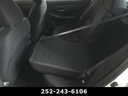 Used 2022 Nissan Sentra SV FWD image 27