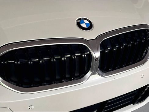 Certified 2025 BMW 330i Sedan RWD image 29