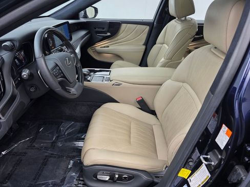 Used 2021 Lexus LS 500 AWD w/ Interior Upgrade Package image 9