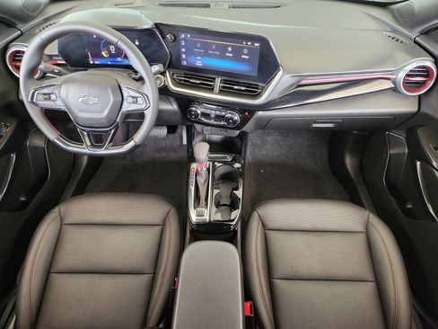 Certified 2024 Chevrolet Trax RS w/ Driver Confidence Package image 28