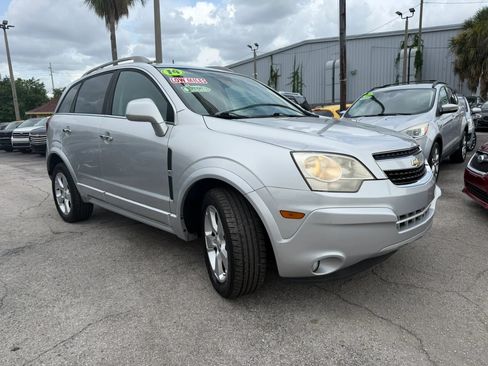 Used 2014 Chevrolet Captiva Sport LTZ FWD image 3