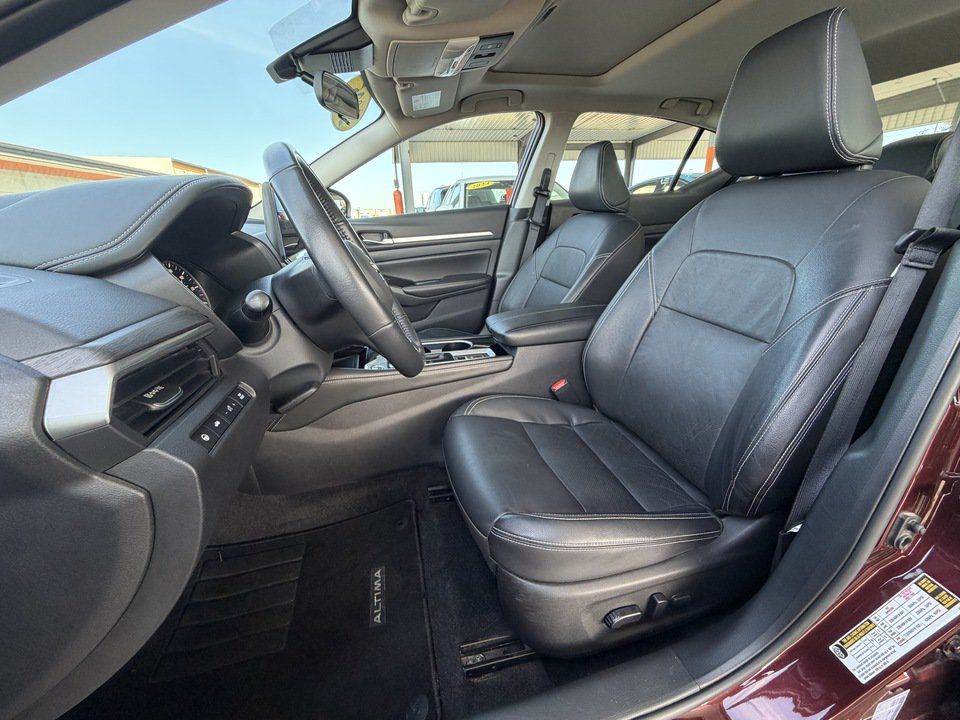 Used 2025 Nissan Altima 2.5 SL AWD/4WD image 12