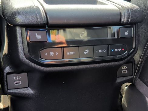 Used 2024 Toyota Grand Highlander AWD Hybrid image 32