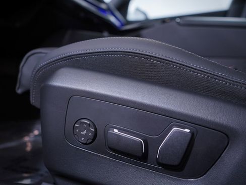 New 2026 BMW 530i w/ Convenience Package image 16