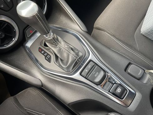 Used 2022 Chevrolet Camaro LT RWD image 26