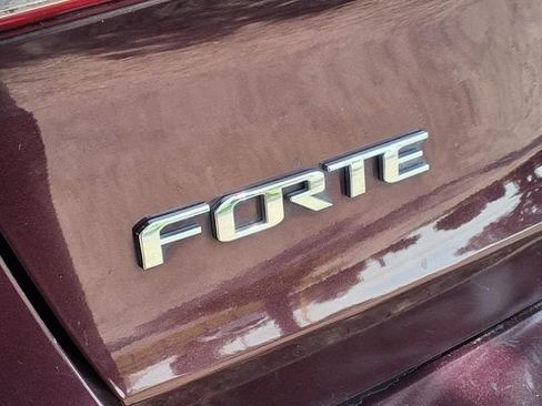 Used 2017 Kia Forte LX w/ LX Popular Package FWD image 7