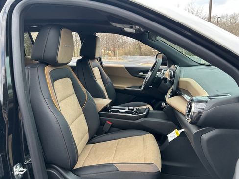 New 2026 Chevrolet Equinox ACTIV w/ Safety and Technology Package FWD image 50