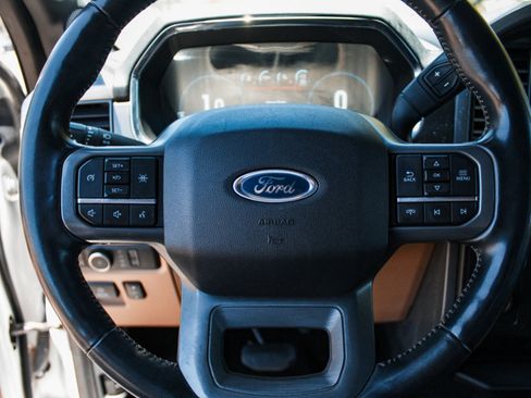 Used 2022 Ford F150 Lariat w/ Bed Utility Package RWD image 15