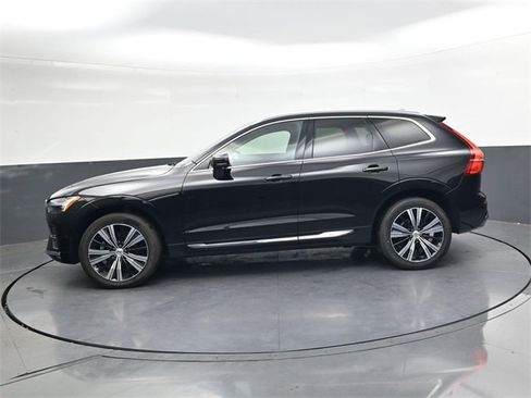 Used 2023 Volvo XC60 B5 Ultimate image 8