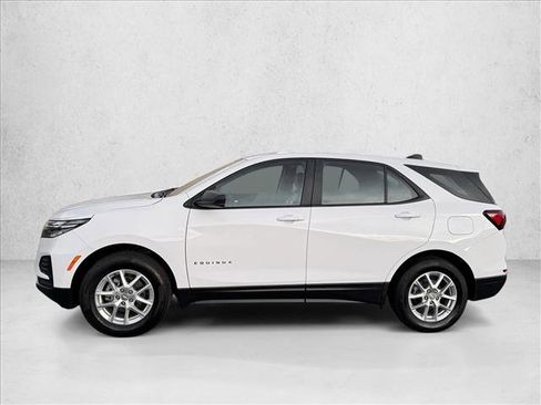 Used 2024 Chevrolet Equinox LS image 4