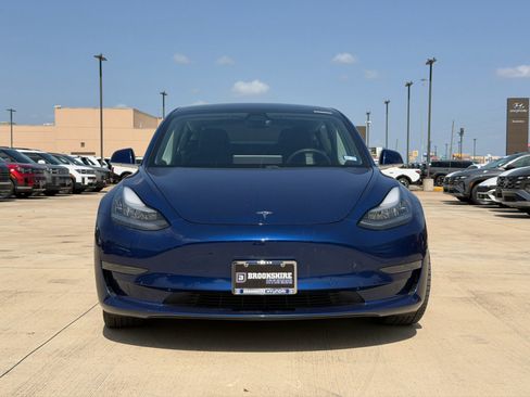 Used 2020 Tesla Model 3 Standard Range RWD image 10