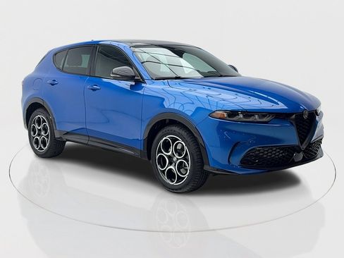 New 2025 Alfa Romeo Tonale w/ Premium Package image 1