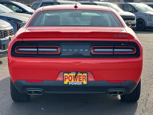 Used 2018 Dodge Challenger SXT Plus image 5