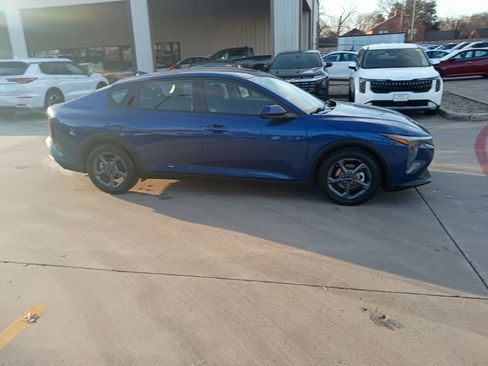 Used 2025 Kia K4 LXS image 7