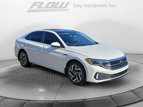 Certified 2023 Volkswagen Jetta SEL image 1