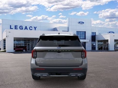 New 2026 Ford Explorer Active w/ Active Comfort Package RWD image 5