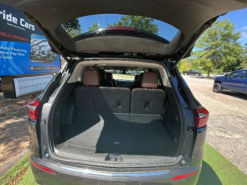 Used 2018 Buick Enclave Avenir w/ Avenir Technology Package AWD/4WD image 9