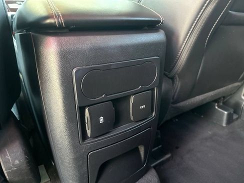 Used 2023 Ford Explorer XLT w/ Equipment Group 202A RWD image 12