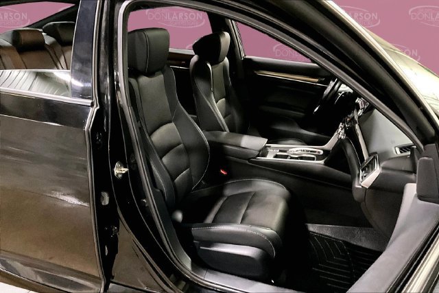 Used 2018 Honda Accord Sport image 17