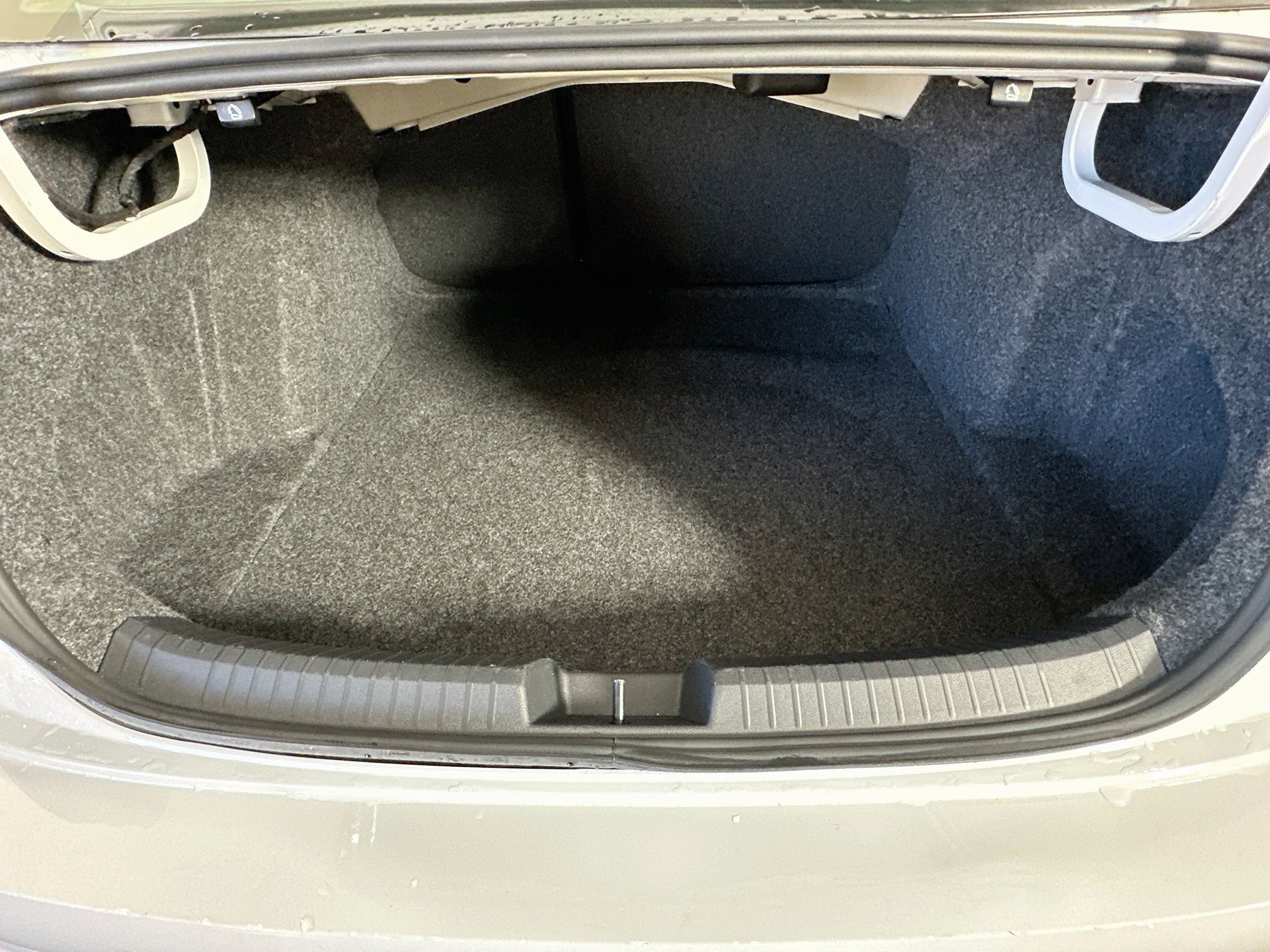 Used 2025 Volkswagen Jetta Sport FWD image 27