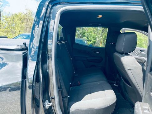 Used 2023 Chevrolet Colorado LT RWD image 14
