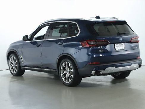 Certified 2022 BMW X5 xDrive45e w/ Executive Package image 43