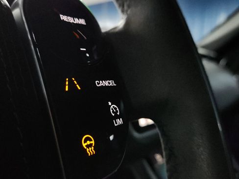 Used 2021 Land Rover Range Rover Sport HST image 33