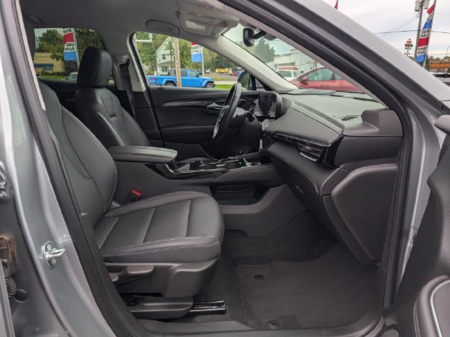 Used 2024 Buick Envision Preferred AWD/4WD image 12