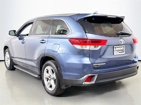 Used 2019 Toyota Highlander Limited image 6