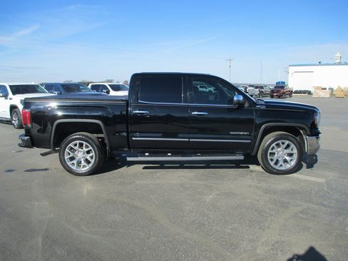Used 2018 GMC Sierra 1500 SLT w/ SLT Premium Package image 2