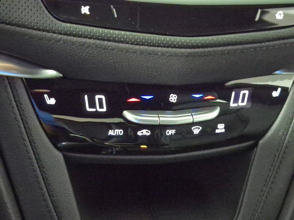 New 2026 Cadillac XT5 Luxury w/ LPO, Floor Liner Package AWD/4WD image 20