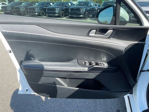 New 2026 Kia K5 LXS FWD image 21