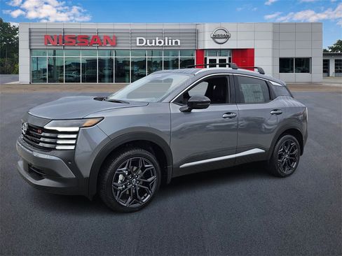 New 2026 Nissan Kicks SR image 1