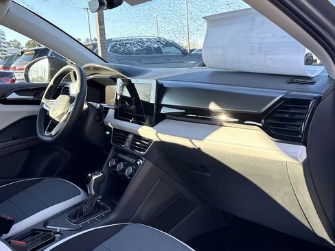 New 2026 Volkswagen Taos S image 19
