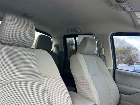 Used 2017 Nissan Frontier SV w/ SV Value Truck Package image 13