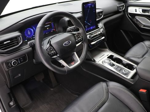 Used 2023 Ford Explorer ST w/ Technology Package image 16