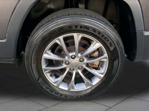 Used 2021 Jeep Cherokee Latitude Lux w/ Comfort/Convenience Group AWD/4WD image 10