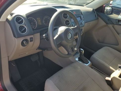 Used 2011 Volkswagen Tiguan S image 21